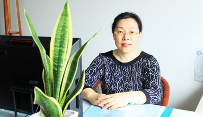 青島二十八中校長陳愛芹：開設網(wǎng)上家長學校、網(wǎng)上運動會 增強教育合力