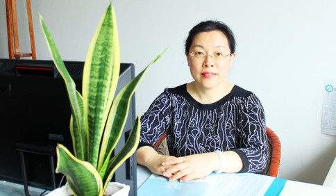 青島二十八中校長陳愛芹：開設網上家長學校、網上運動會 增強教育合力